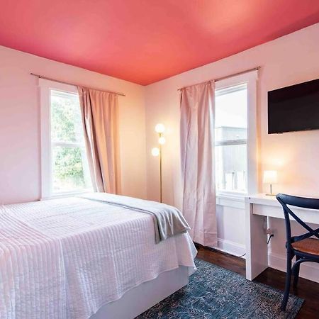 Blush And Bashful Germantown Two Bedroom Apartment Луисвилл Экстерьер фото