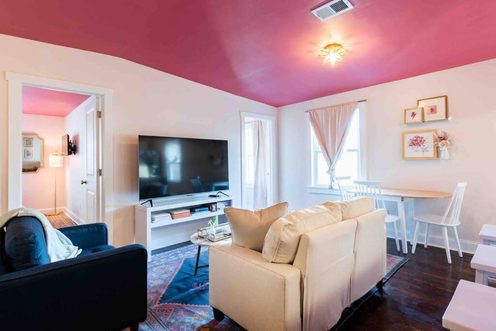 Blush And Bashful Germantown Two Bedroom Apartment Луисвилл Экстерьер фото