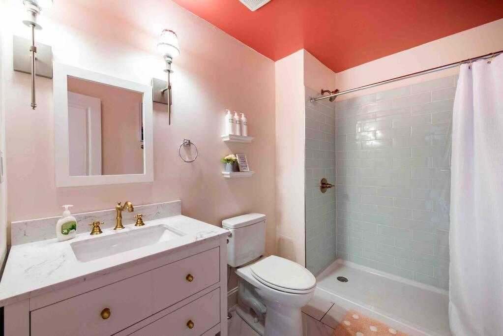 Blush And Bashful Germantown Two Bedroom Apartment Луисвилл Экстерьер фото